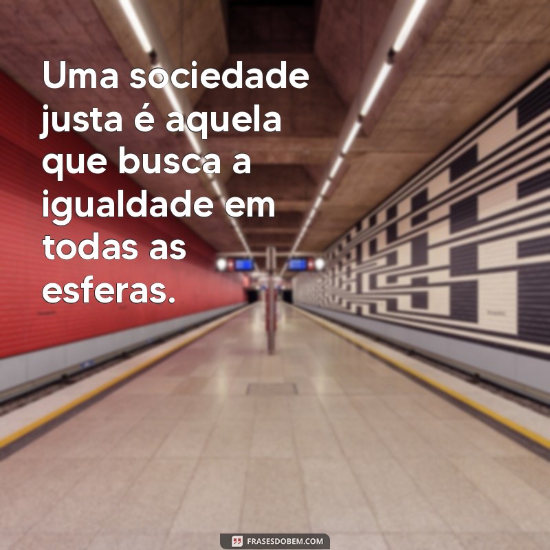 Descubra as Melhores Frases de Aristóteles Sobre Igualdade 