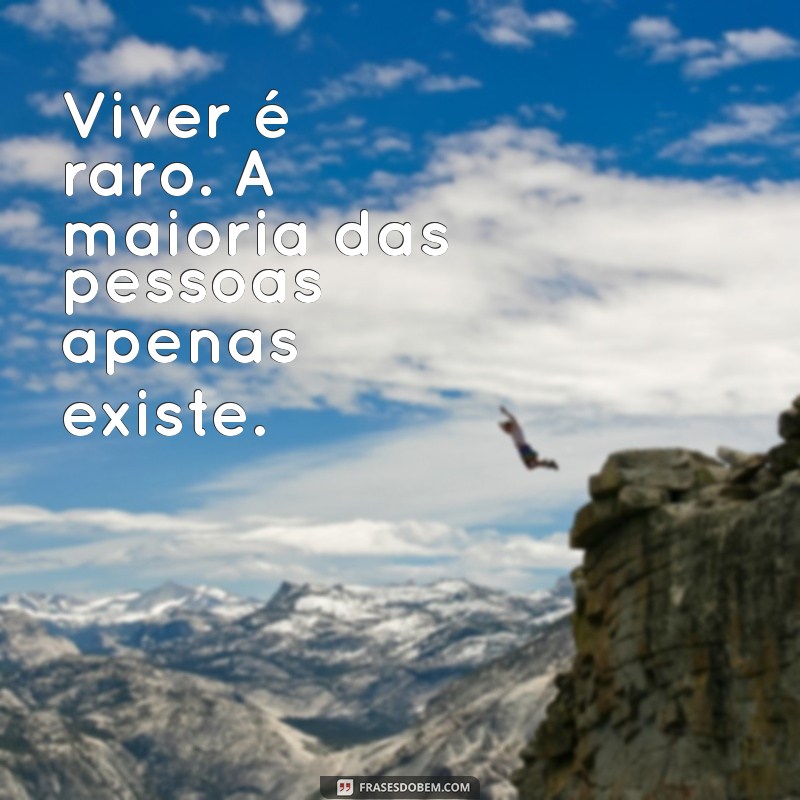 Inspire-se com as Melhores Frases para Status Incríveis 