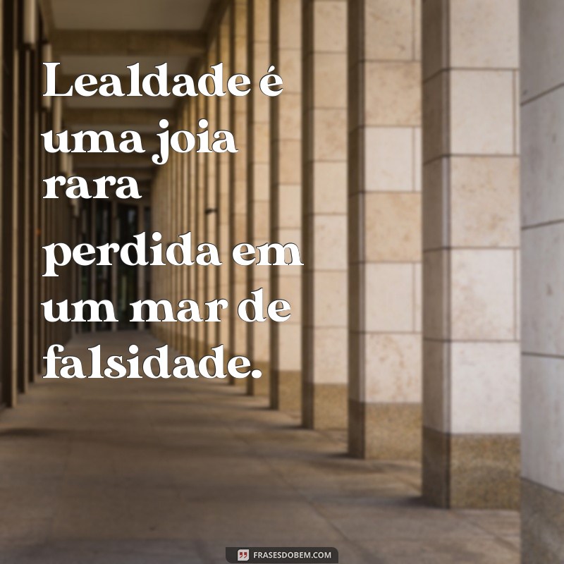 Como Identificar e Lidar com Falsidade Pelas Costas: Dicas Essenciais 