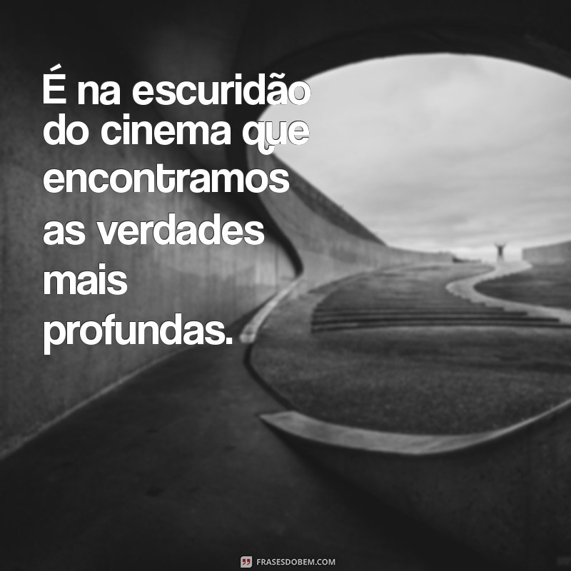 Divã: Uma Análise Profunda do Filme que Explora Relações e Autoconhecimento 