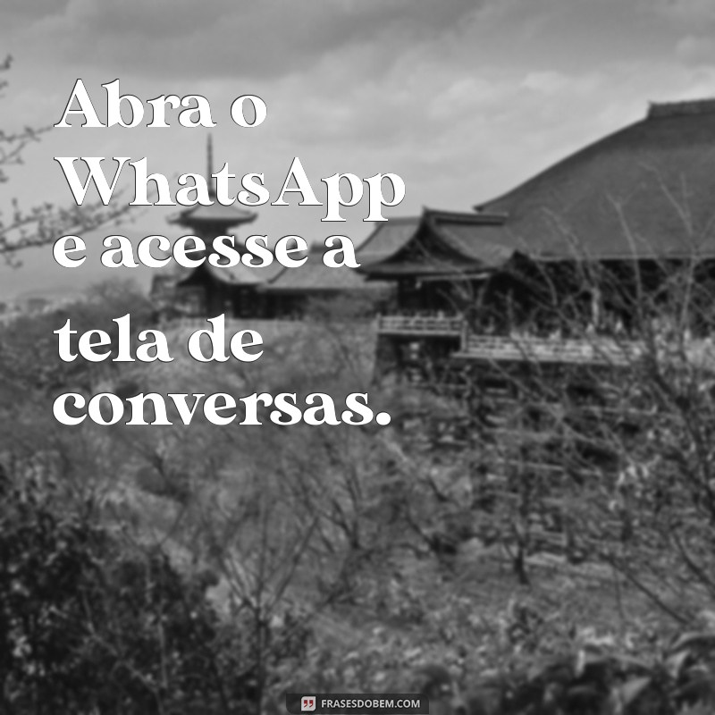 como colocar audio no status do zap Abra o WhatsApp e acesse a tela de conversas.