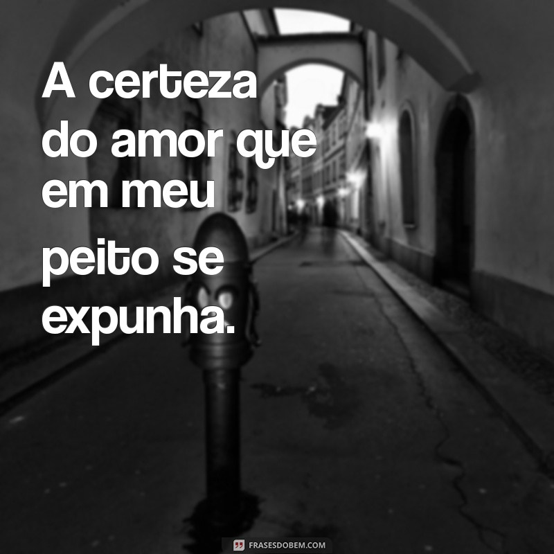 Poemas Românticos para Encantar Seu Namorado: Declare Seu Amor com Palavras 