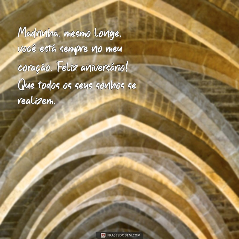 Mensagem de Aniversário Especial para Madrinha Distante: Como Celebrar a Distância 