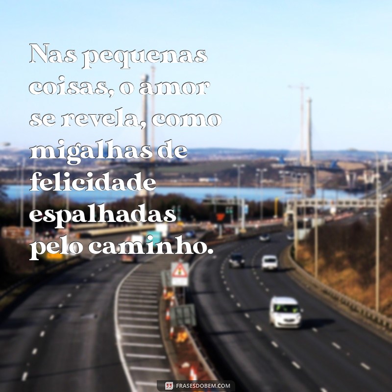 letra de simone migalhas Nas pequenas coisas, o amor se revela, como migalhas de felicidade espalhadas pelo caminho.