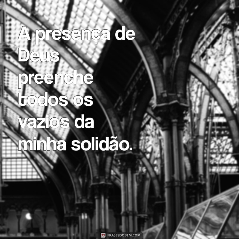 Frases Inspiradoras para Fotos Sozinha: Mensagens Cristãs que Tocam o Coração 