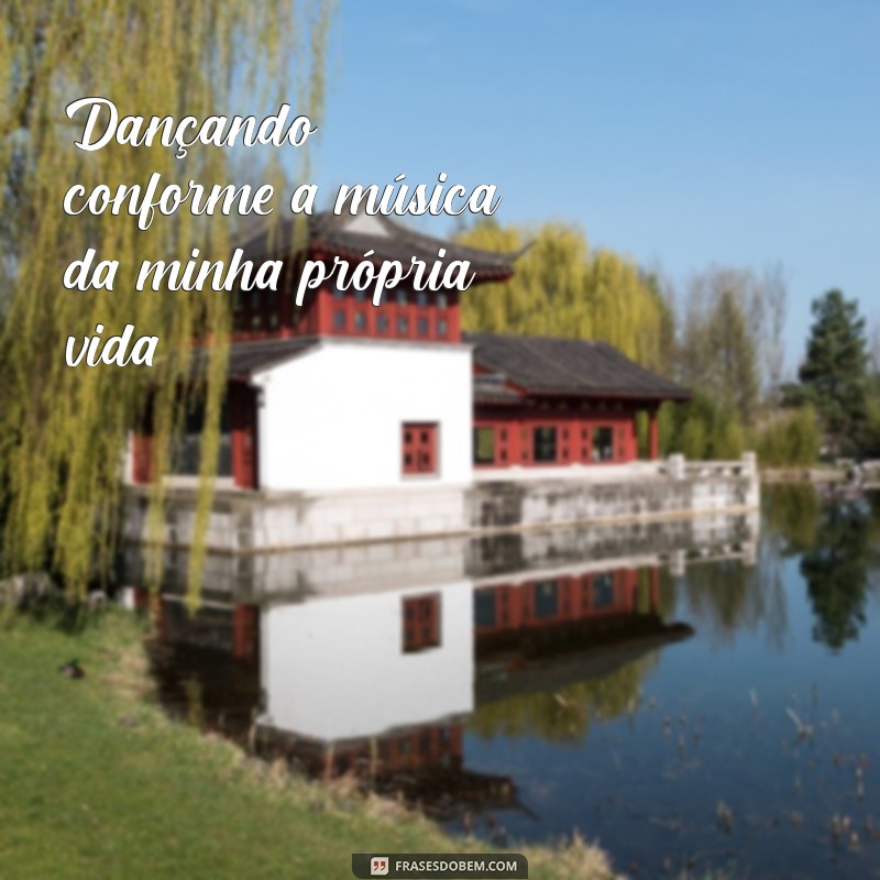 As Melhores Frases para Status de Foto Sozinha: Inspire-se e Compartilhe! 