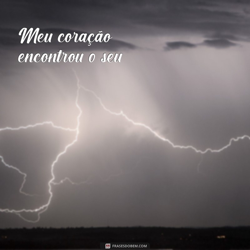 Frases Curtas e Românticas para Legendar Suas Fotos de Casal 