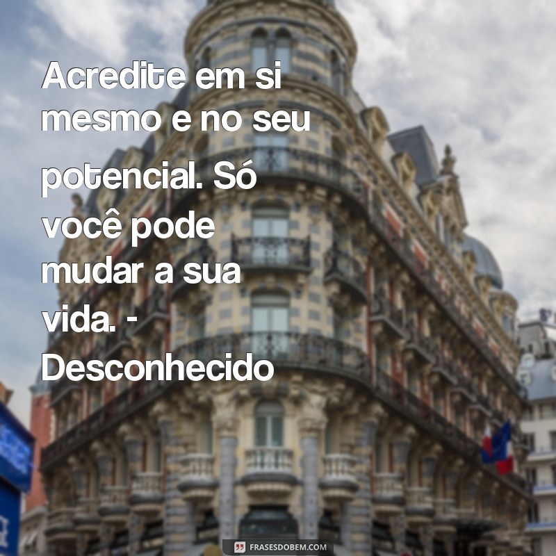 Descubra as melhores frases de pensadores para deixar seu status ainda mais inspirador! 