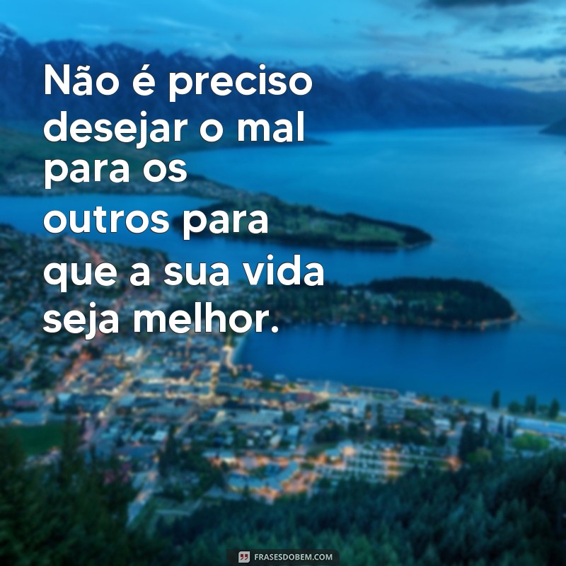 Desperte sua criatividade com as melhores frases de indiretas para afastar as invejosas 