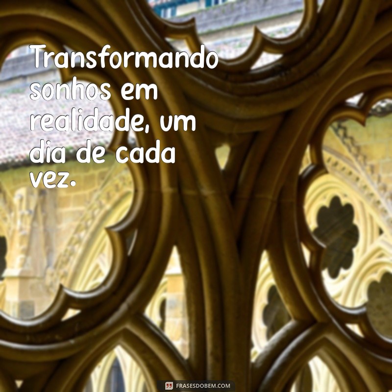 As Melhores Frases para Status: Inspire-se e Destaque suas Fotos! 