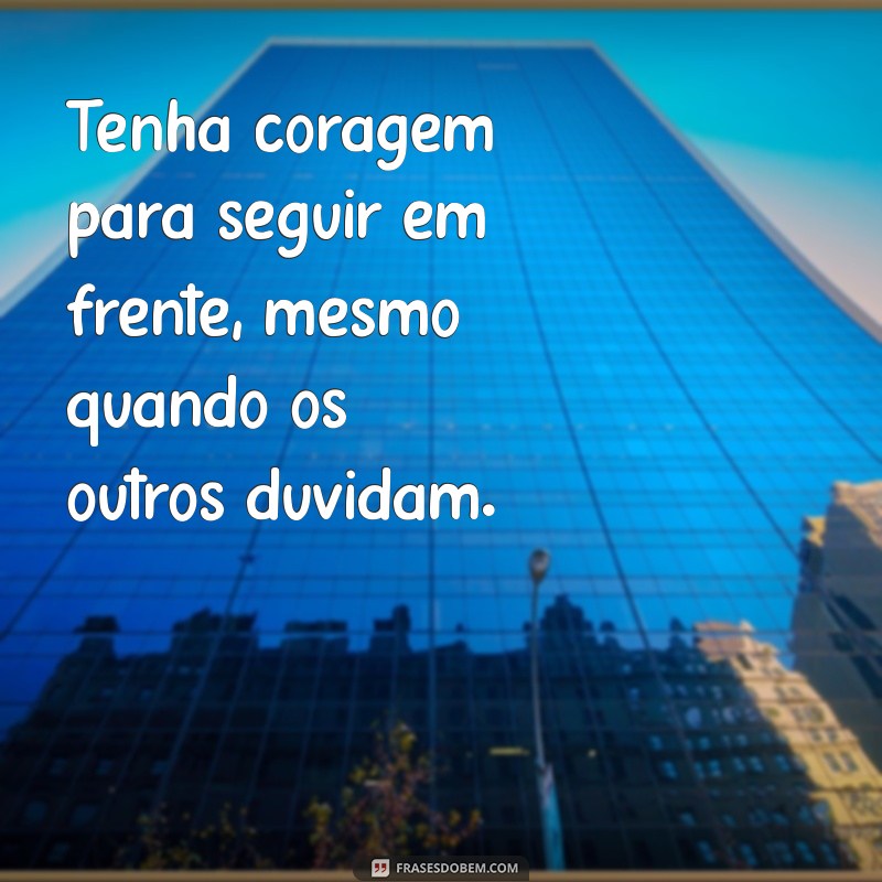 Frases Inspiradoras para Acompanhar Suas Fotos de Trabalho 