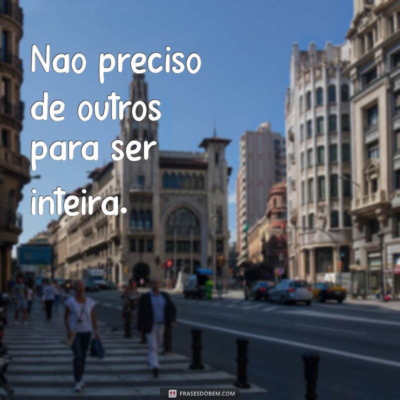 Frases Impactantes para Fotos Sozinha no WhatsApp: Inspire-se! 