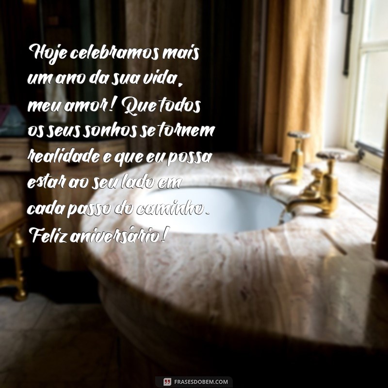 texto para aniversário de marido Hoje celebramos mais um ano da sua vida, meu amor! Que todos os seus sonhos se tornem realidade e que eu possa estar ao seu lado em cada passo do caminho. Feliz aniversário!