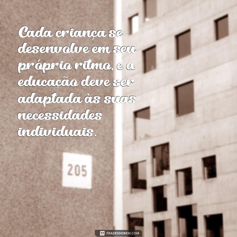 Entendendo a Teoria Cognitiva de Piaget: Fundamentos e Aplicações na Educação 