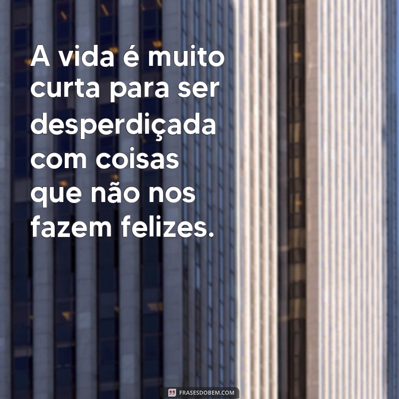 Descubra as melhores frases para arrasar no seu status! 