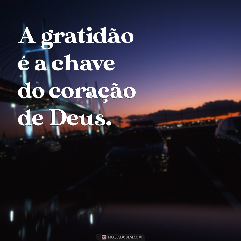 Frases Curtas sobre Deus: Inspiração e Reflexão em Palavras 