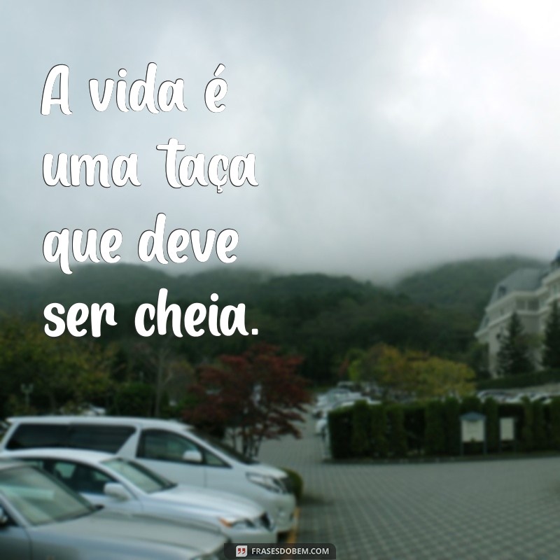 Frases Criativas para Personalizar Seu Copo: Inspire-se! 