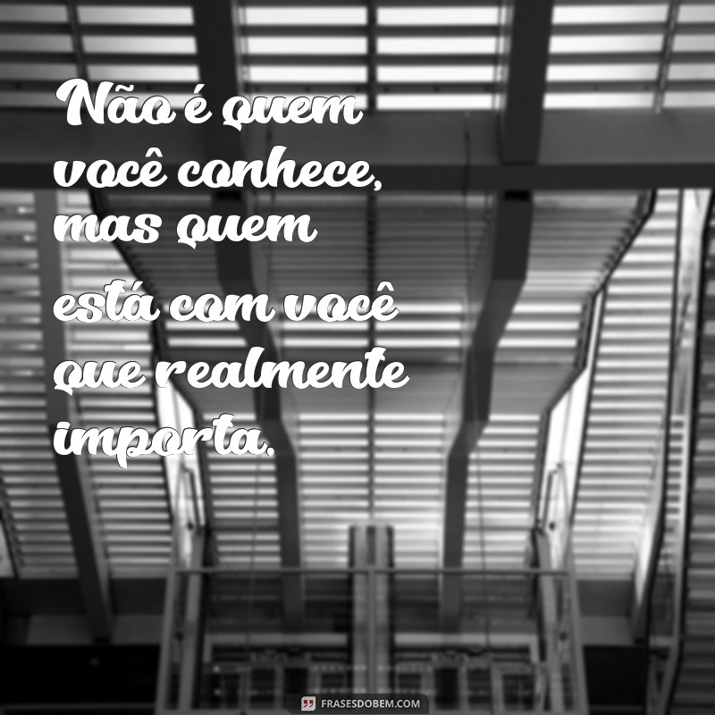 Indiretas Poderosas para Lidar com Família Falsa: Dicas e Frases Impactantes 