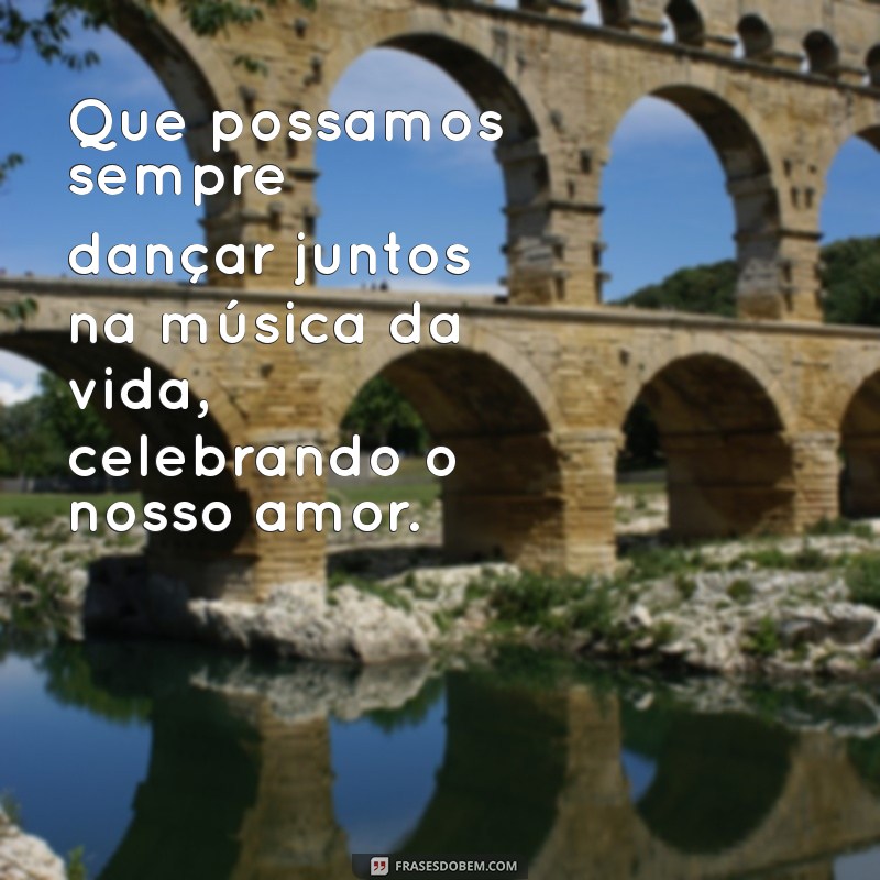 Frases Românticas para Casais Celebrando o Ano Novo 