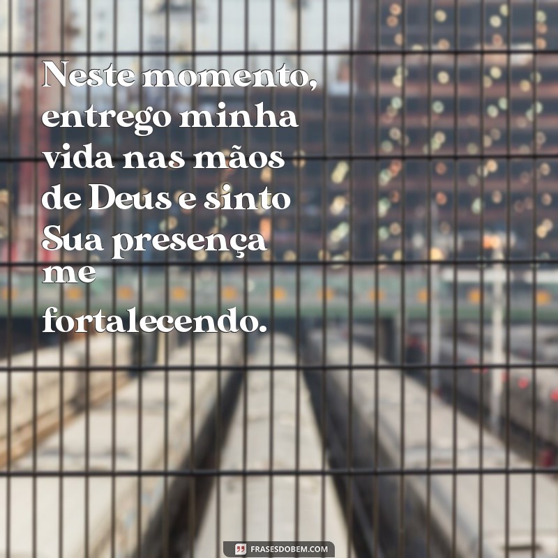 Descubra as mais poderosas frases que comprovam: Deus está aqui neste momento 