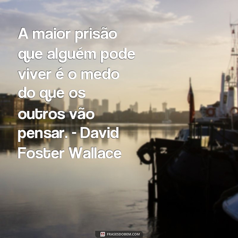 Reflexões poéticas: as melhores frases de poetas para inspirar e pensar 